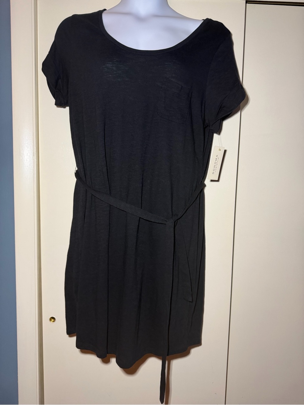 Women’s Black Tee Shirt Dress with Belt Size XL